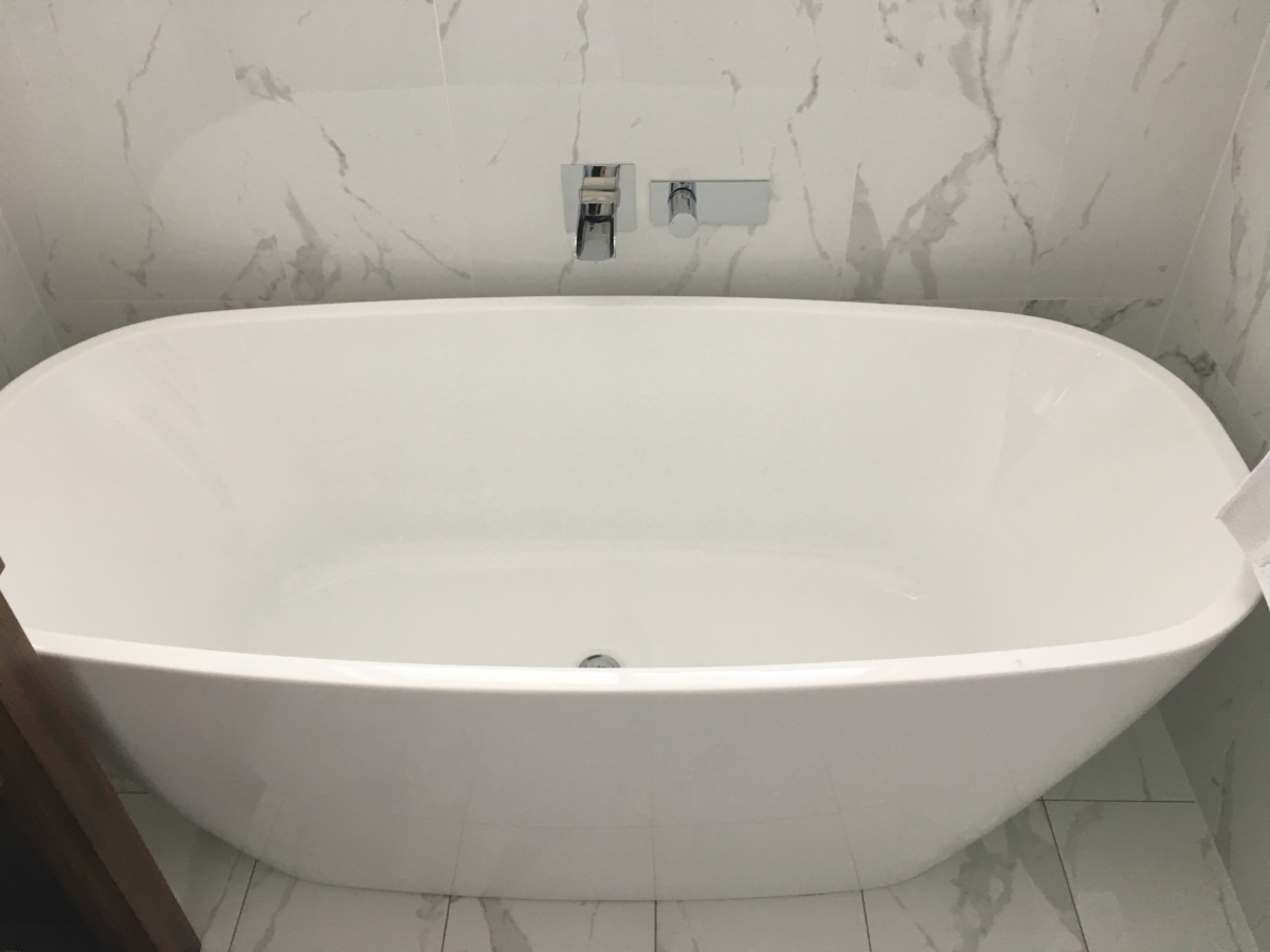Bathroom Renovation, Upgrade, Tapware, Bath Tub,